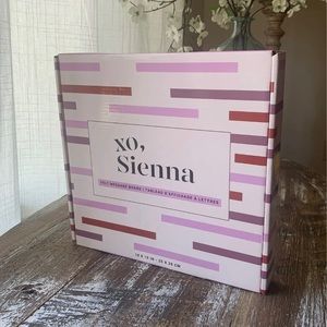 XO Sienna Felt Message Board